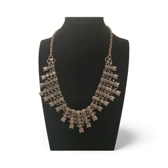 Unusual  silver-tone necklace - Picture 2 of 4